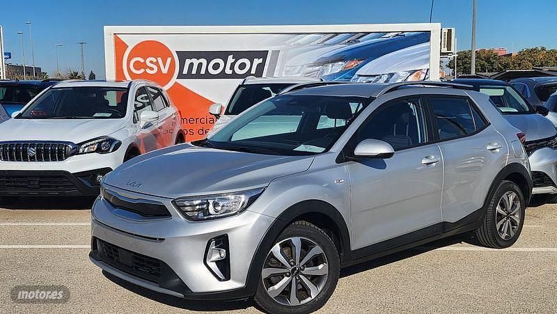 Plateado Usado 2022 Kia Stonic Plus SUV | 13.850 € (Super precio) - Imagen 1/4