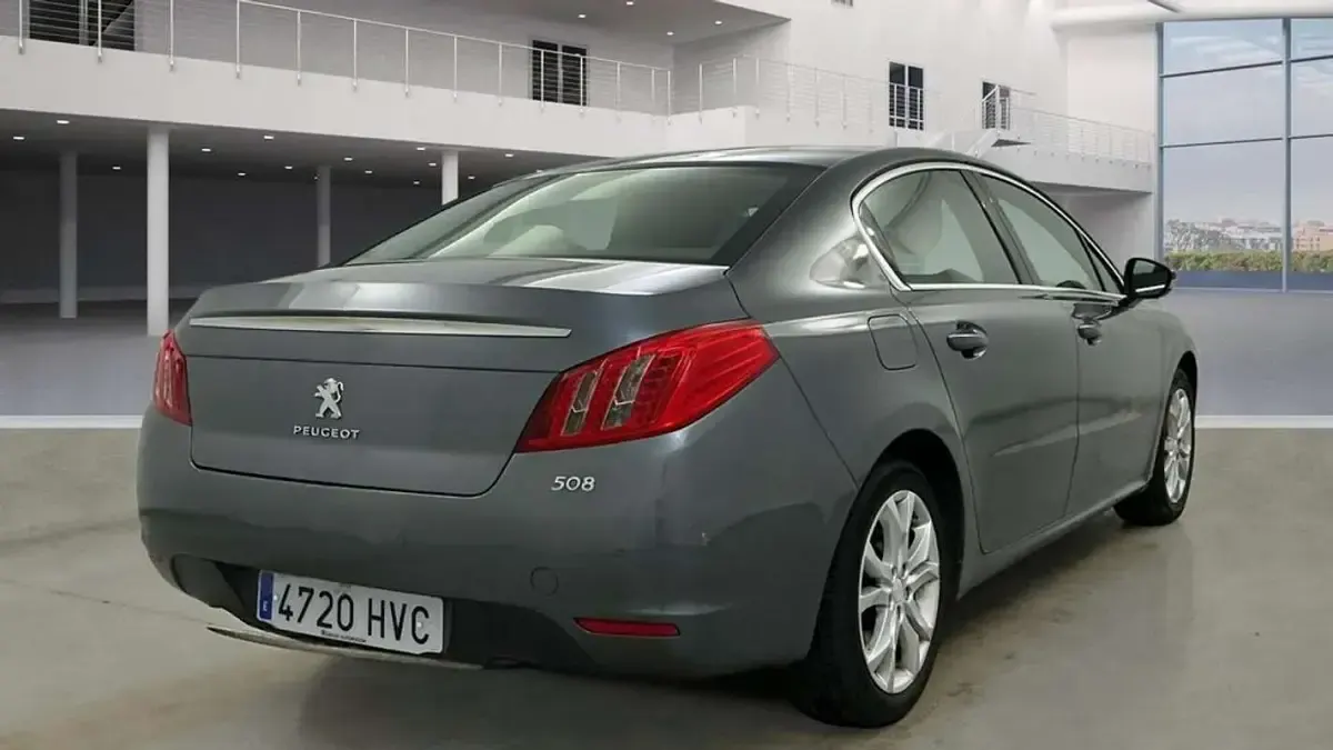 Usado Peugeot 508 Allure 200 CV (147 kW) 2013 Gris Berlina