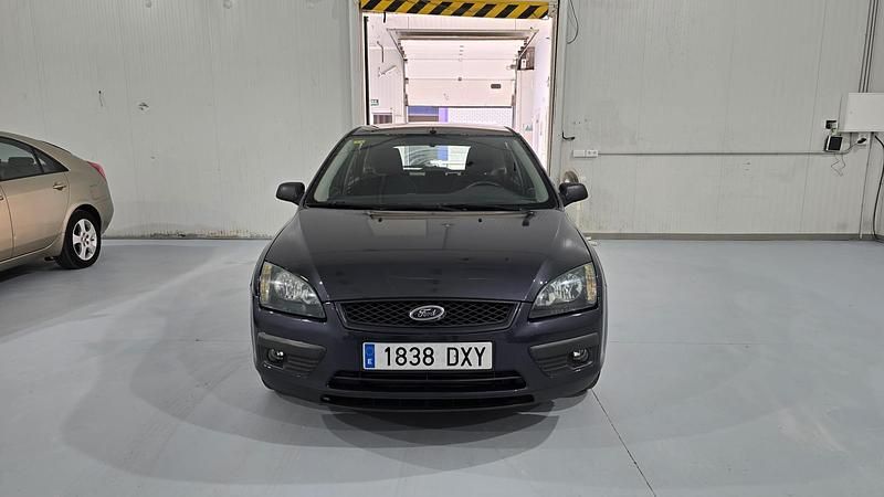 Usado Ford Focus Trend 115 CV (84 kW) 2006 Negro Berlina