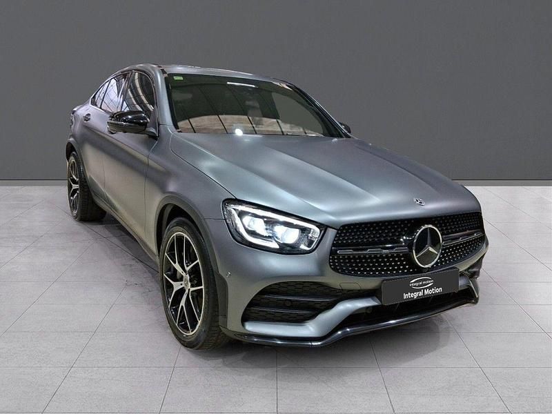 Usado Mercedes GLC300 244 CV (179 kW) 2020 Gris