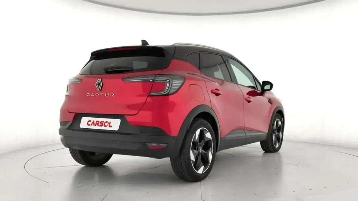 Usado Renault Captur Techno 101 CV (74 kW) 2025 Rojo SUV