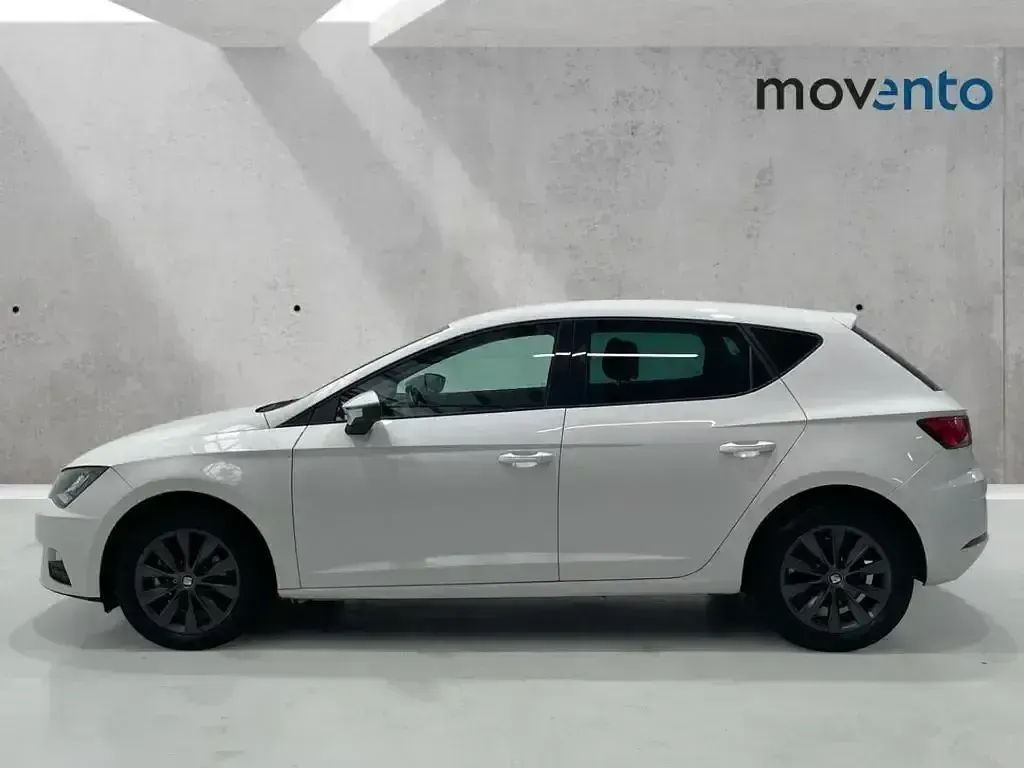 Usado Seat Leon Style 115 CV (84 kW) 2020 Blanco Berlina