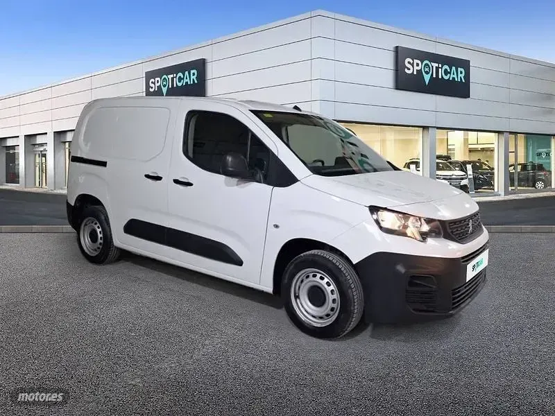 Usado Peugeot Partner 98 CV (72 kW) 2021 Blanco Monovolumen