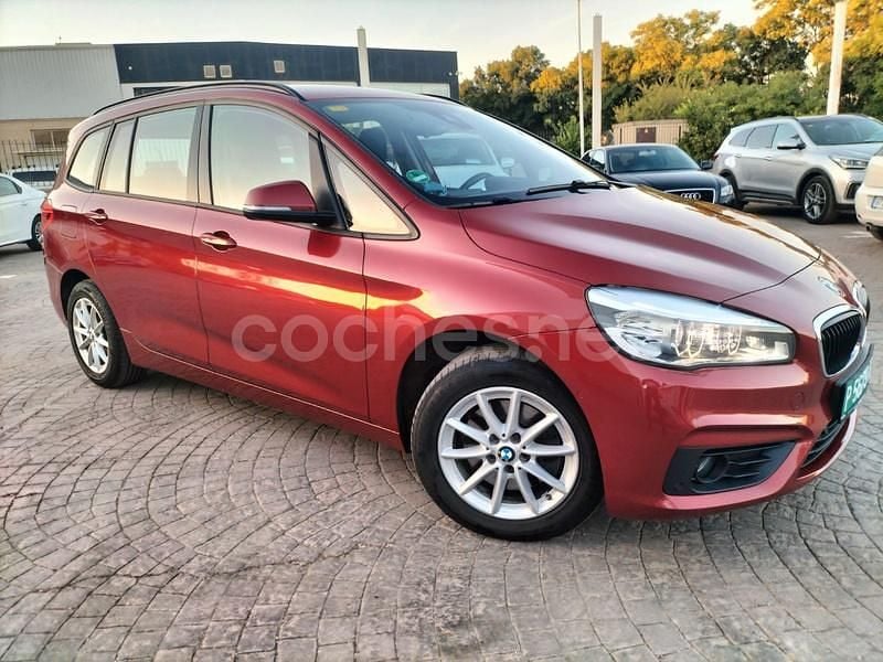 Usado BMW 218 150 CV (110 kW) 2017 Granate Familiar