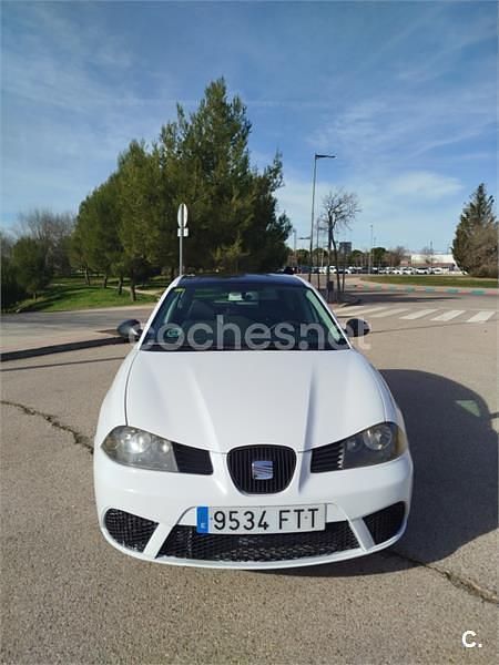 Usado Seat Ibiza Reference 80 CV (58 kW) 2007 Blanco Berlina