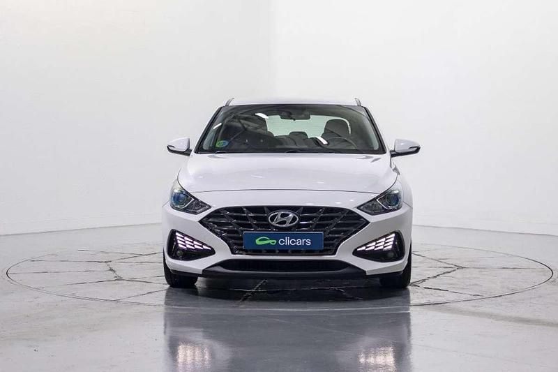 Usado Hyundai i30 120 CV (88 kW) 2021 Blanco Utilitario