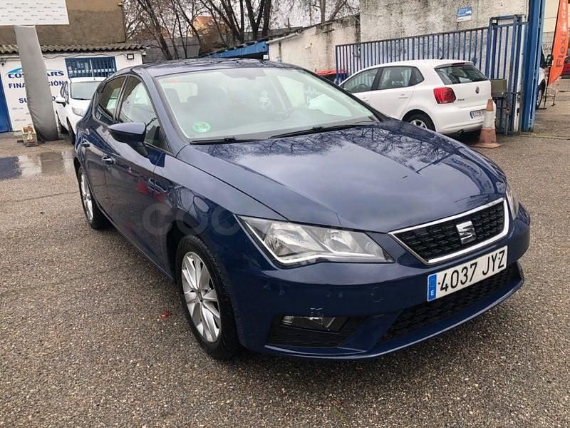 Käytetty Seat Leon Style Plus 110 HP (80 kW) 2017 Sininen Sedan