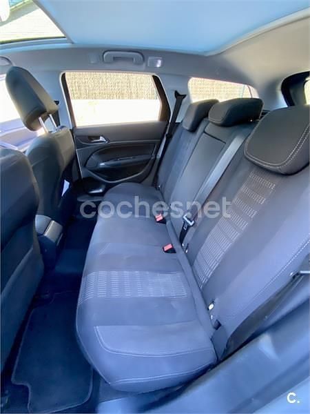 Usado Peugeot 308 SW Allure 150 CV (110 kW) 2016 Gris / plata Familiar