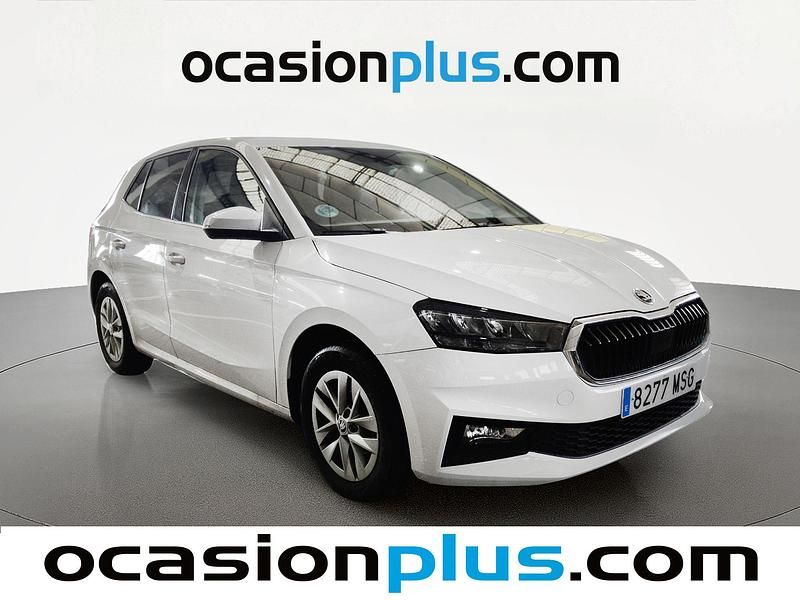 Usado Skoda Fabia Selection 95 CV (69 kW) 2024 Blanco Utilitario