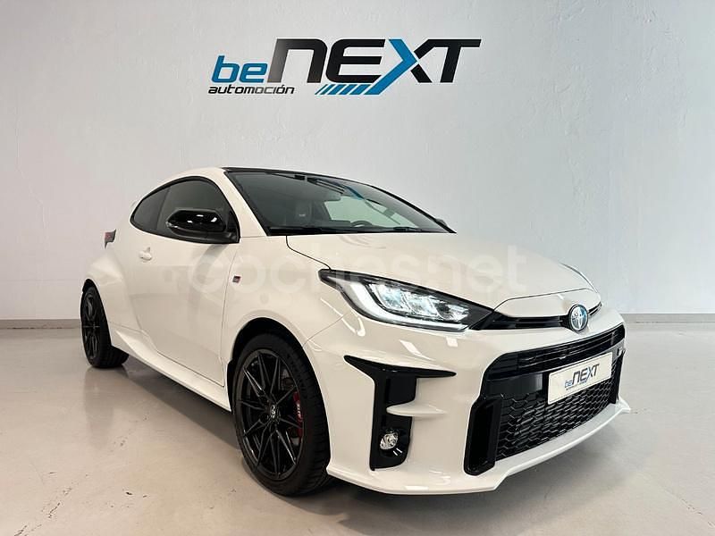 Blanco Usado 2022 Toyota Yaris Berlina | 43.990 € - Imagen 1/4