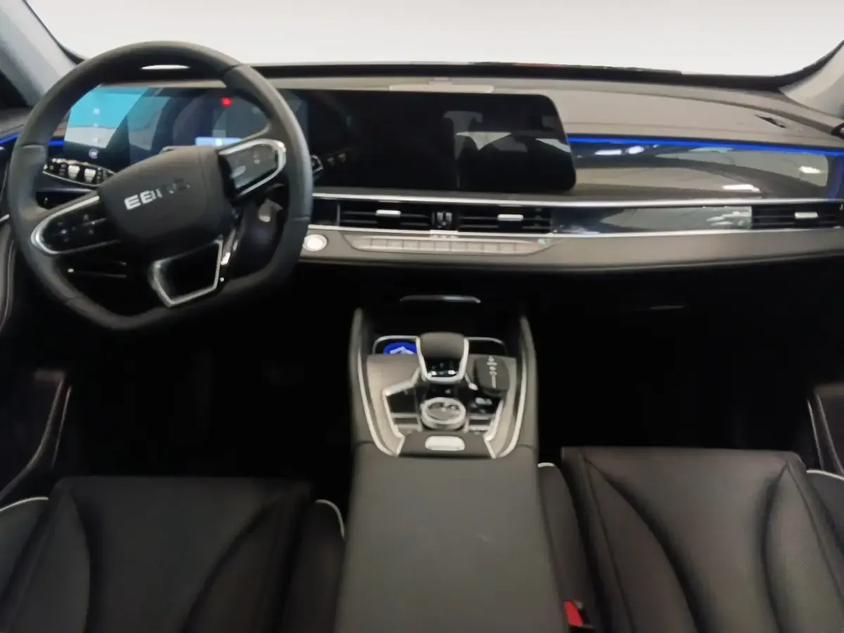 Usado Ebro s700 Luxury 224 CV (164 kW) 2026 Negro SUV