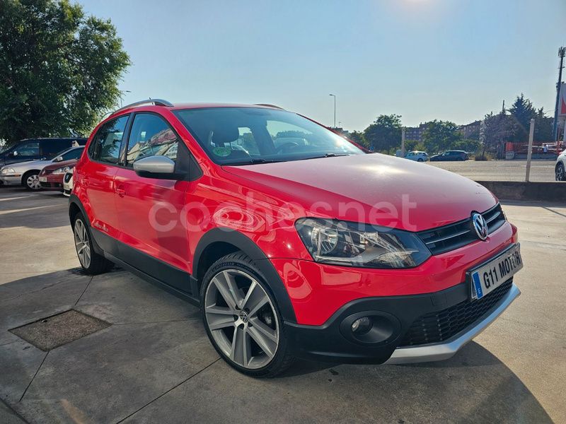 Rojo Usado 2011 VW Polo Cross Utilitario | 8975 € - Imagen 1/4