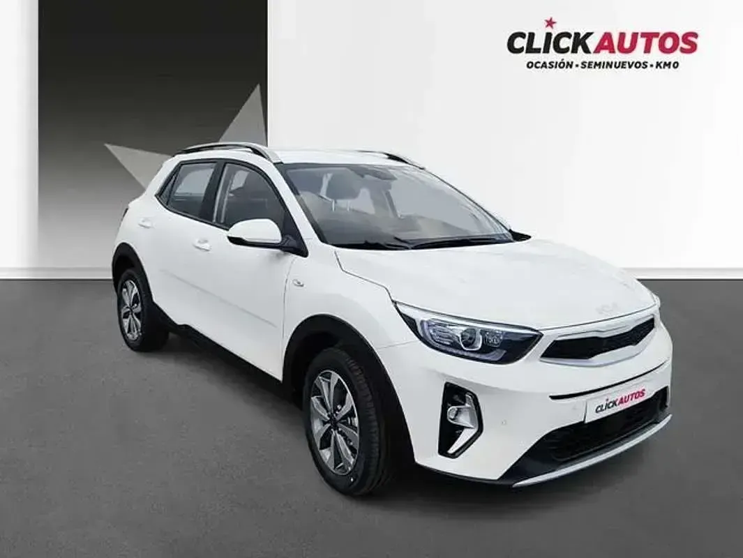 Usado Kia Stonic Active 101 CV (74 kW) 2025 Blanco SUV
