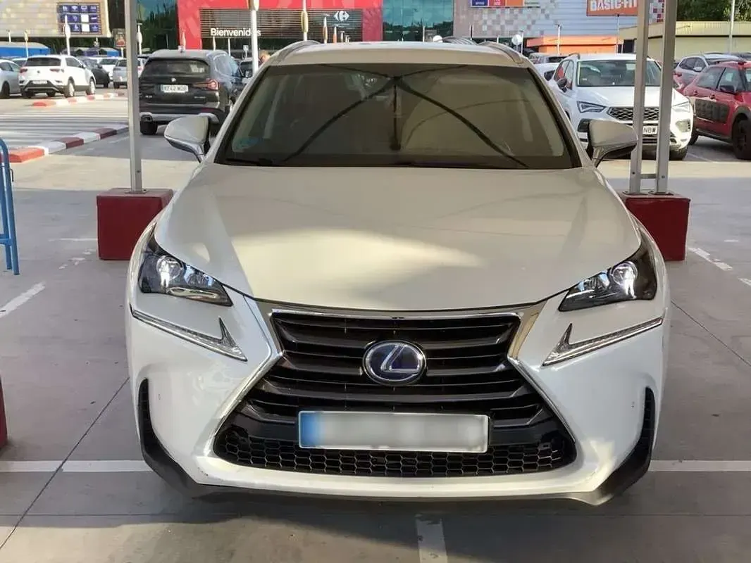 Usado Lexus NX300h Business Edition 197 CV (144 kW) 2017 Blanco SUV