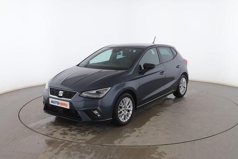 Usado Seat Ibiza FR 110 CV (80 kW) 2023 Gris Utilitario