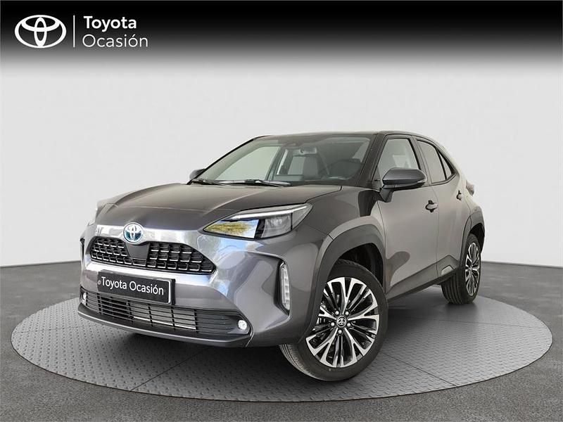 Gris Usado 2024 Toyota Yaris Cross Style SUV | 28.490 € (Caro) - Imagen 1/4