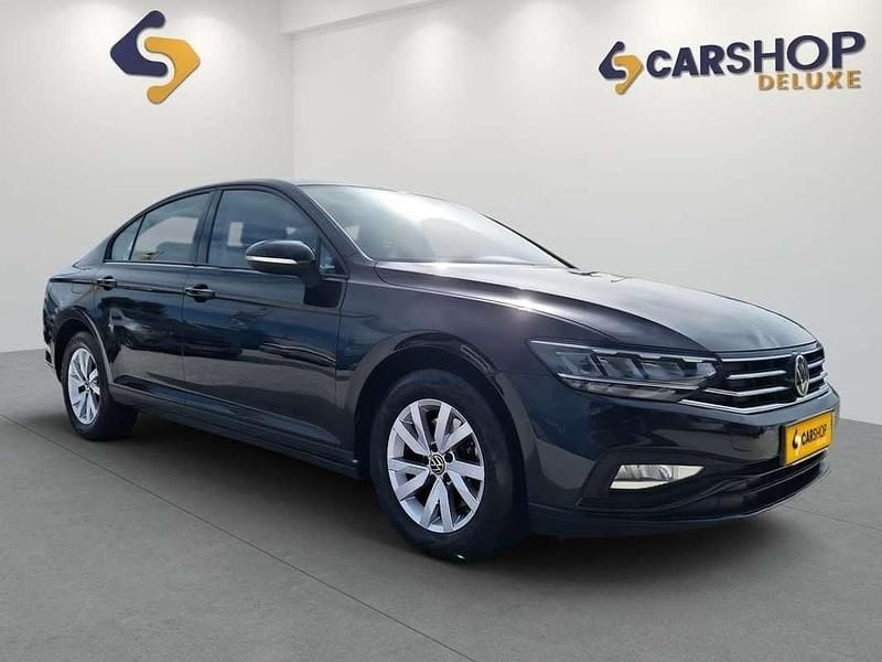 Usado VW Passat Business 122 CV (89 kW) 2020 Azul Berlina