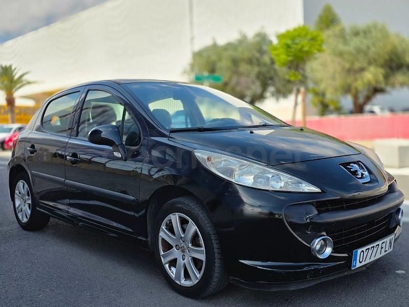 Usado Peugeot 207 90 CV (66 kW) 2007 Negro Berlina