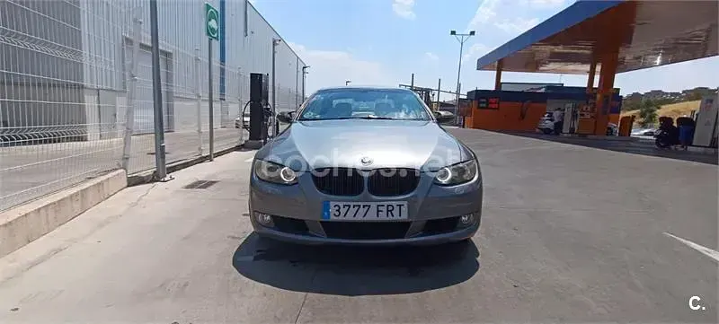 Usado BMW 330 Cabriolet 231 CV (169 kW) 2007 Gris / plata Descapotable
