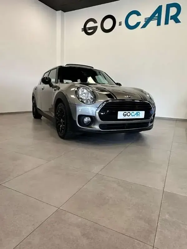 Usado Mini Cooper Clubman 136 CV (100 kW) 2017 Gris Familiar