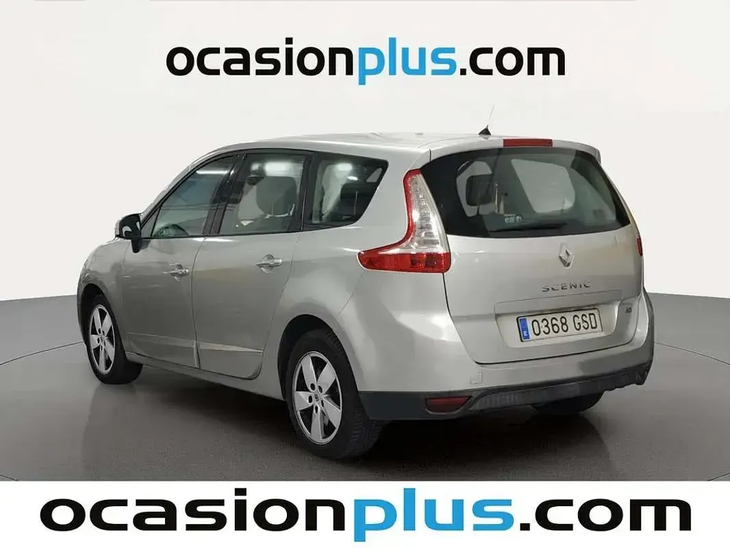 Usado Renault Grand Scénic II Dynamique 106 CV (77 kW) 2009 Gris Monovolumen