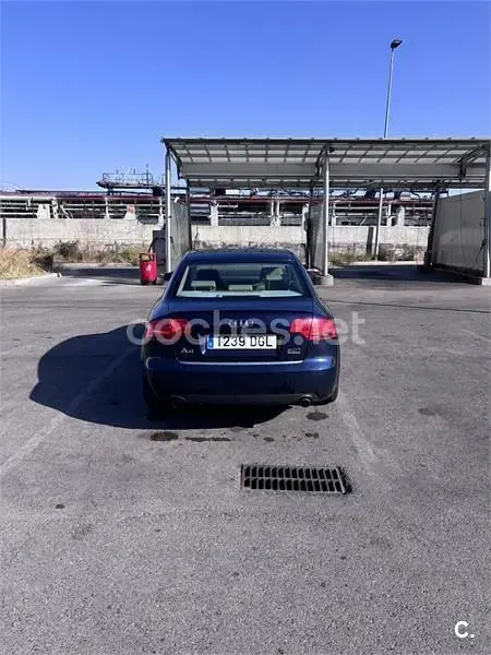 Usado Audi A4 200 CV (147 kW) 2005 Azul Berlina