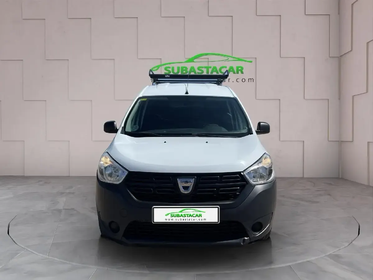Usado Dacia Dokker Essentiel 75 CV (55 kW) 2019 Blanco Monovolumen