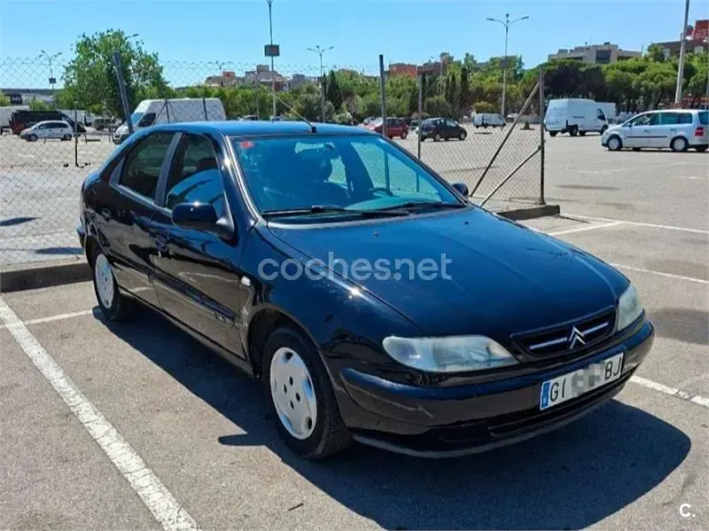 Usado Citroën Xsara 90 CV (66 kW) 1998 Negro Berlina