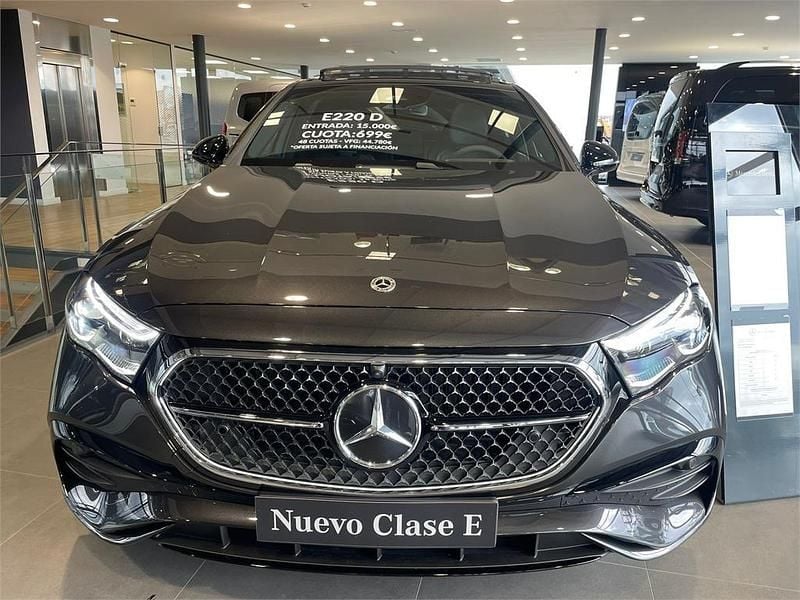 Nuevo Mercedes E220 197 CV (144 kW) 2026 Gris Berlina