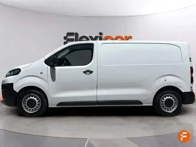 Usado Citroën Jumpy 102 CV (75 kW) 2024 Blanco Monovolumen