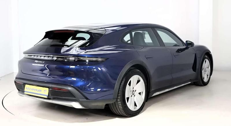 Usado Porsche Taycan 350 kW (476 CV) 2022 Azul Familiar