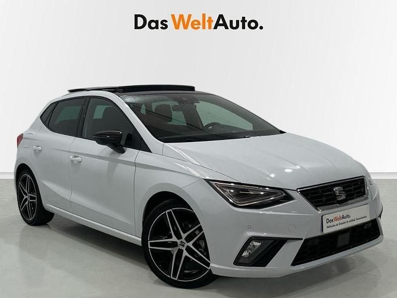 Usado Seat Ibiza FR 150 CV (110 kW) 2022 Blanco Utilitario
