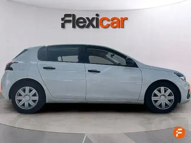 Usado Peugeot 308 Active 100 CV (73 kW) 2020 Blanco Berlina