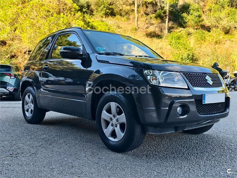 Negro Usado 2010 Suzuki Grand Vitara SUV | 12.300 € (Precio justo) - Imagen 1/4