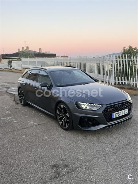 Usado Audi RS4 450 CV (330 kW) 2022 Gris / plata Familiar