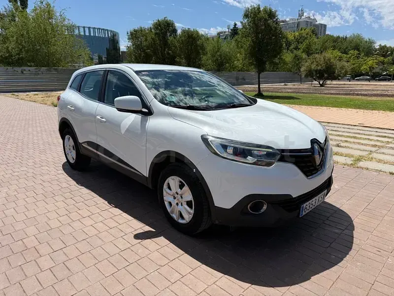 Usado Renault Kadjar Business 130 CV (95 kW) 2019 Blanco SUV