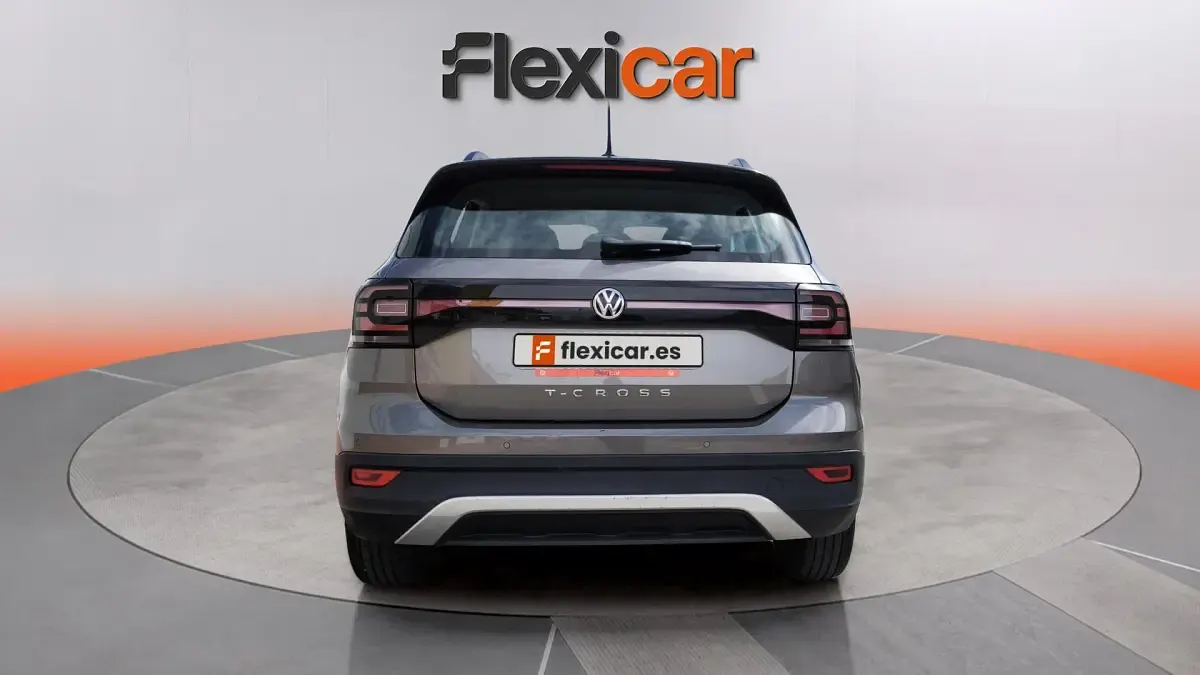 Usado VW T-Cross Advance 116 CV (85 kW) 2020 Gris SUV