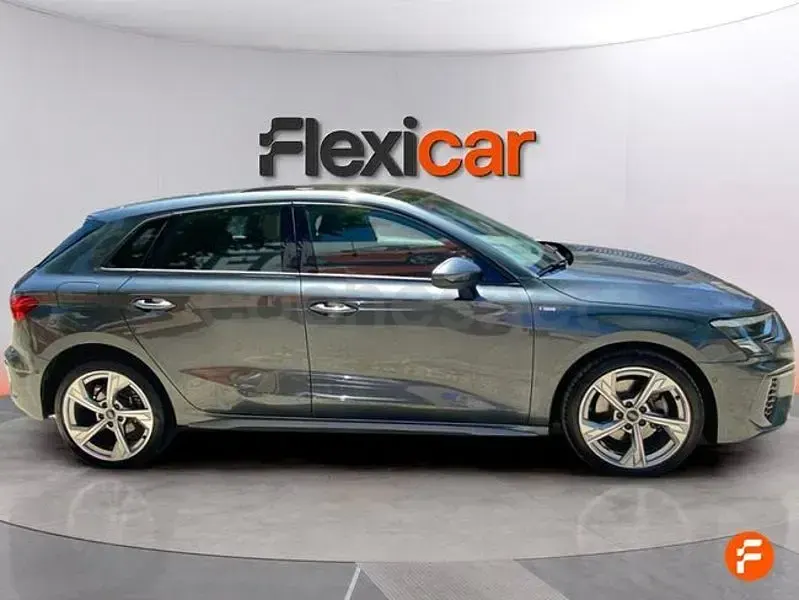 Usado Audi A3 S-Line 204 CV (150 kW) 2021 Gris / plata Berlina