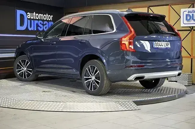 Usado Volvo XC90 Momentum 235 CV (172 kW) 2021 Gris SUV