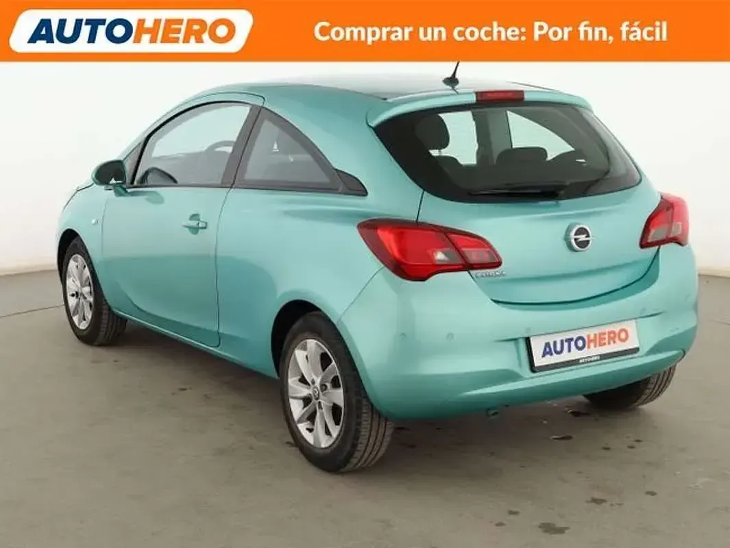 Usado Opel Corsa Selective 90 CV (66 kW) 2016 Verde Utilitario