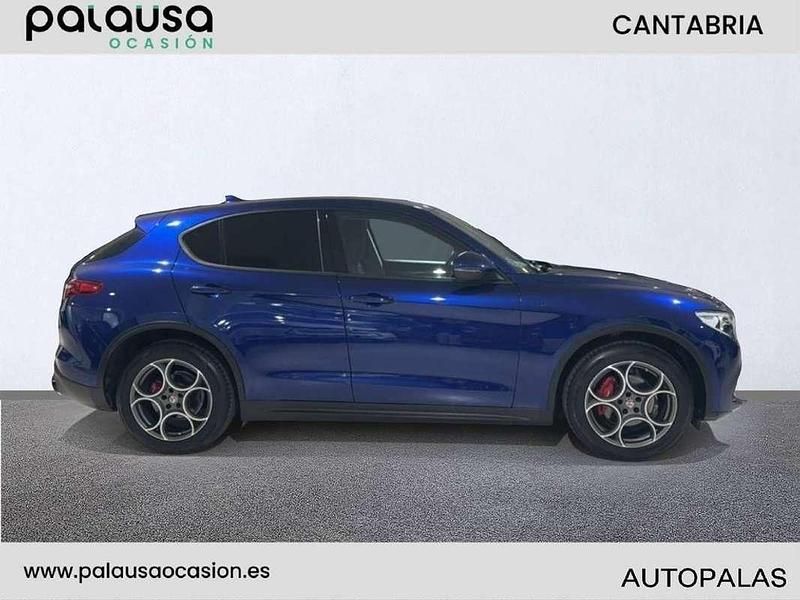 Usado Alfa Romeo Stelvio Sprint 192 CV (141 kW) 2021 Azul SUV