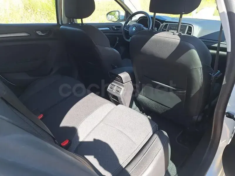 Usado Renault Mégane II Equilibre 115 CV (84 kW) 2023 Blanco Berlina