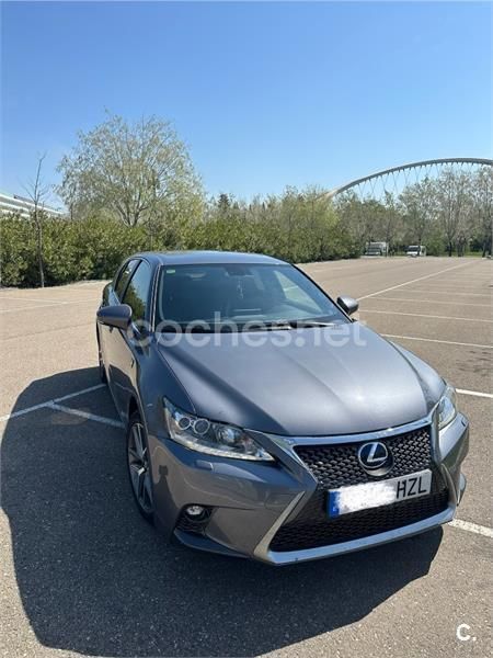 Gris / plata Usado 2014 Lexus CT200h F Sport Berlina | 15.200 € (Un poco caro) - Imagen 1/4