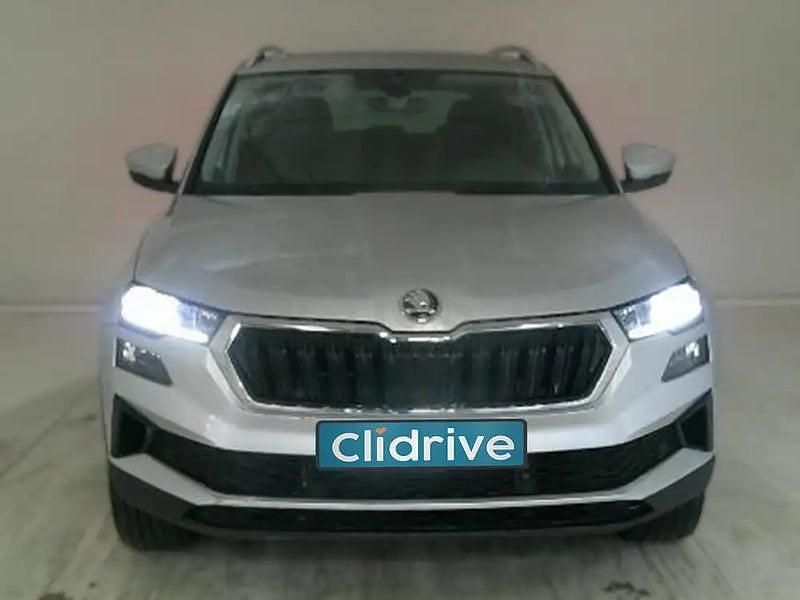 Usado Skoda Karoq Style 150 CV (110 kW) 2023 Gris / plata SUV