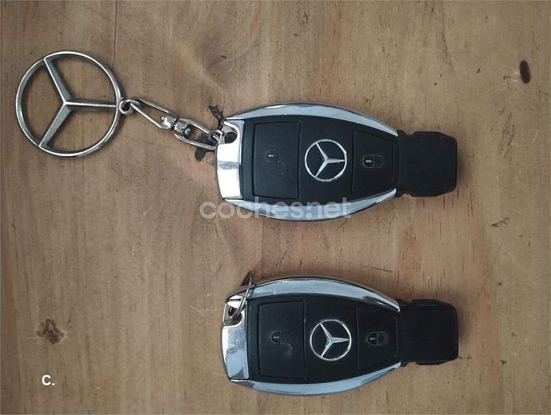 Negro Usado 2005 Mercedes E320 Avantgarde Familiar | 6200 € (Buen precio) - Imagen 1/4