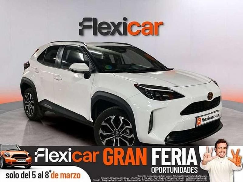 Usado Toyota Yaris Cross Active 116 CV (85 kW) 2024 Blanco SUV