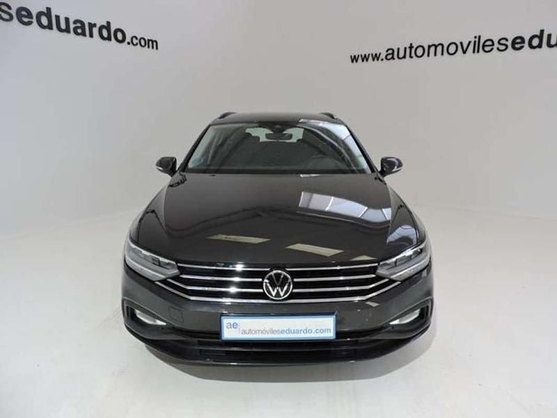 Usado VW Passat 122 CV (89 kW) 2020 Gris Familiar