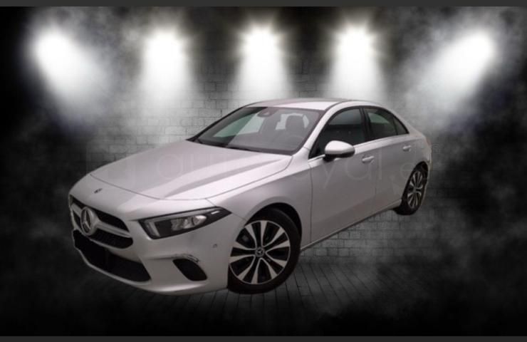 Gris (montaña) Usado 2019 Mercedes A200 Progressive Berlina | 27.900 € (Caro) - Imagen 1/1