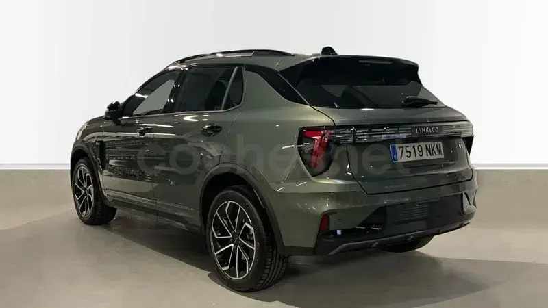 Usado Lynk & Co 01 276 CV (202 kW) 2026 Gris / plata SUV