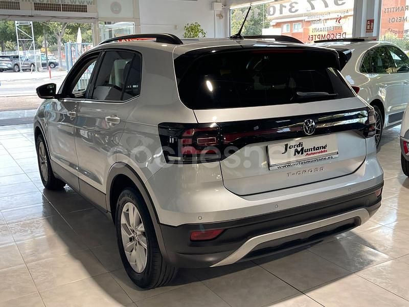 Usado VW T-Cross Advance 110 CV (80 kW) 2022 Gris / plata SUV
